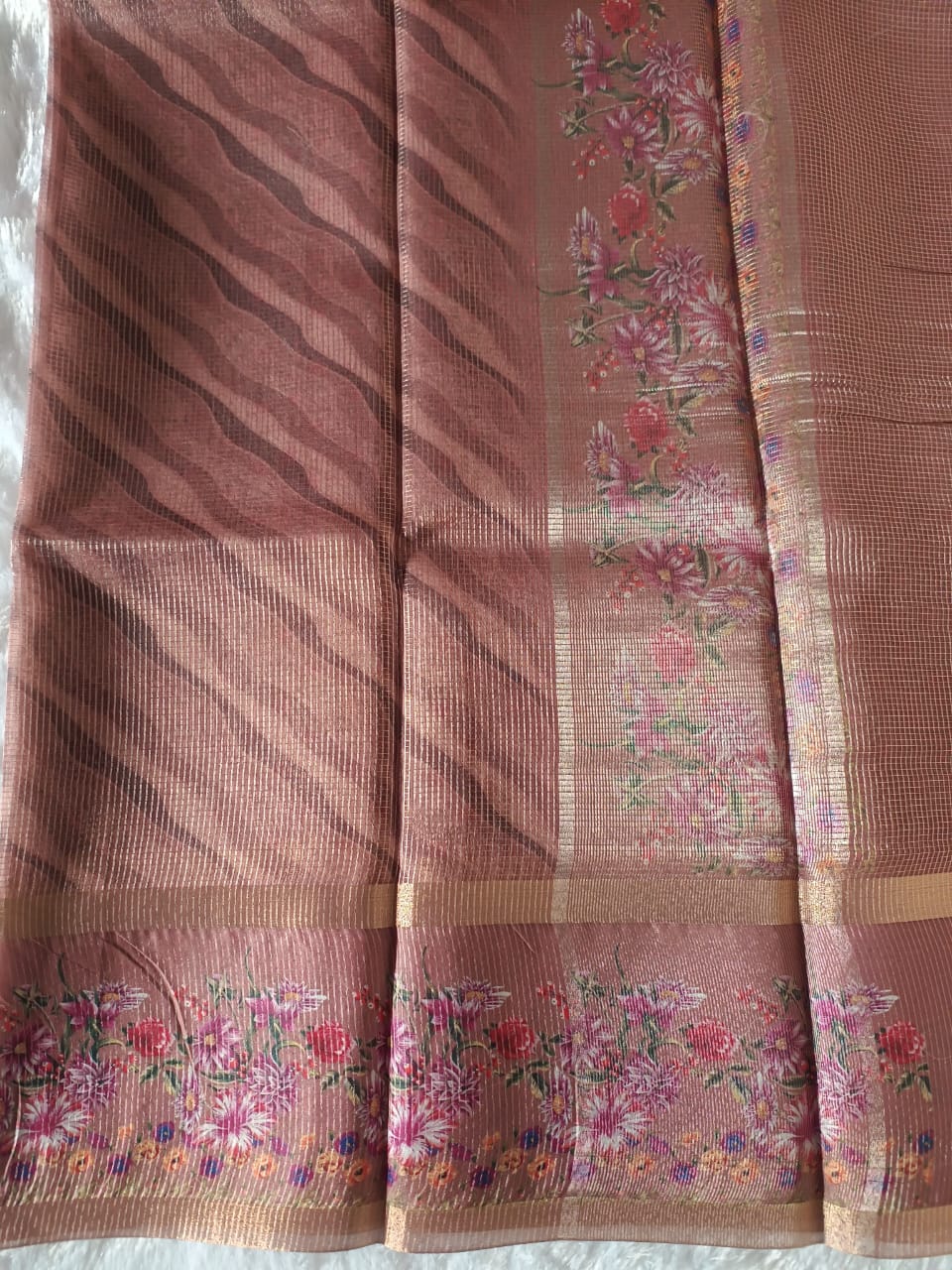 Multishaded Fancy Check Material Printed Saree